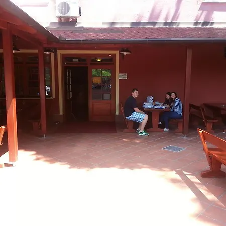 Hostel Europa