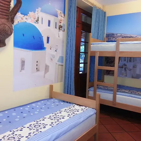 Europa Hostel *