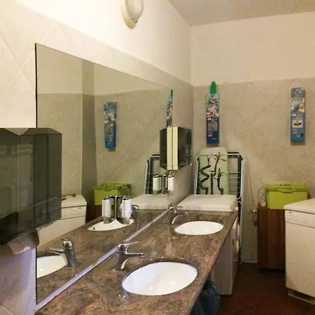 Europa Hostel *