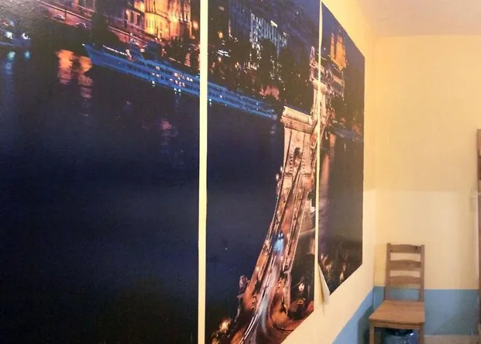 Europa بيت شباب