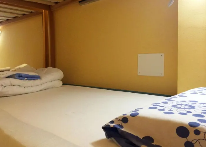 بيت شباب Europa